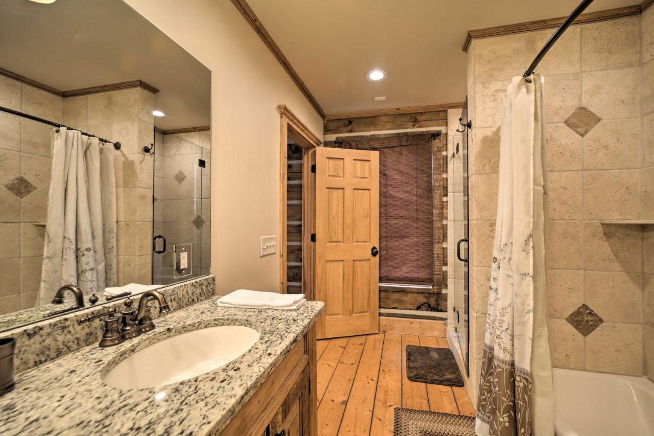 Luxury Cabin Rental In Franklin With Private Hot Tub Ngoại thất bức ảnh