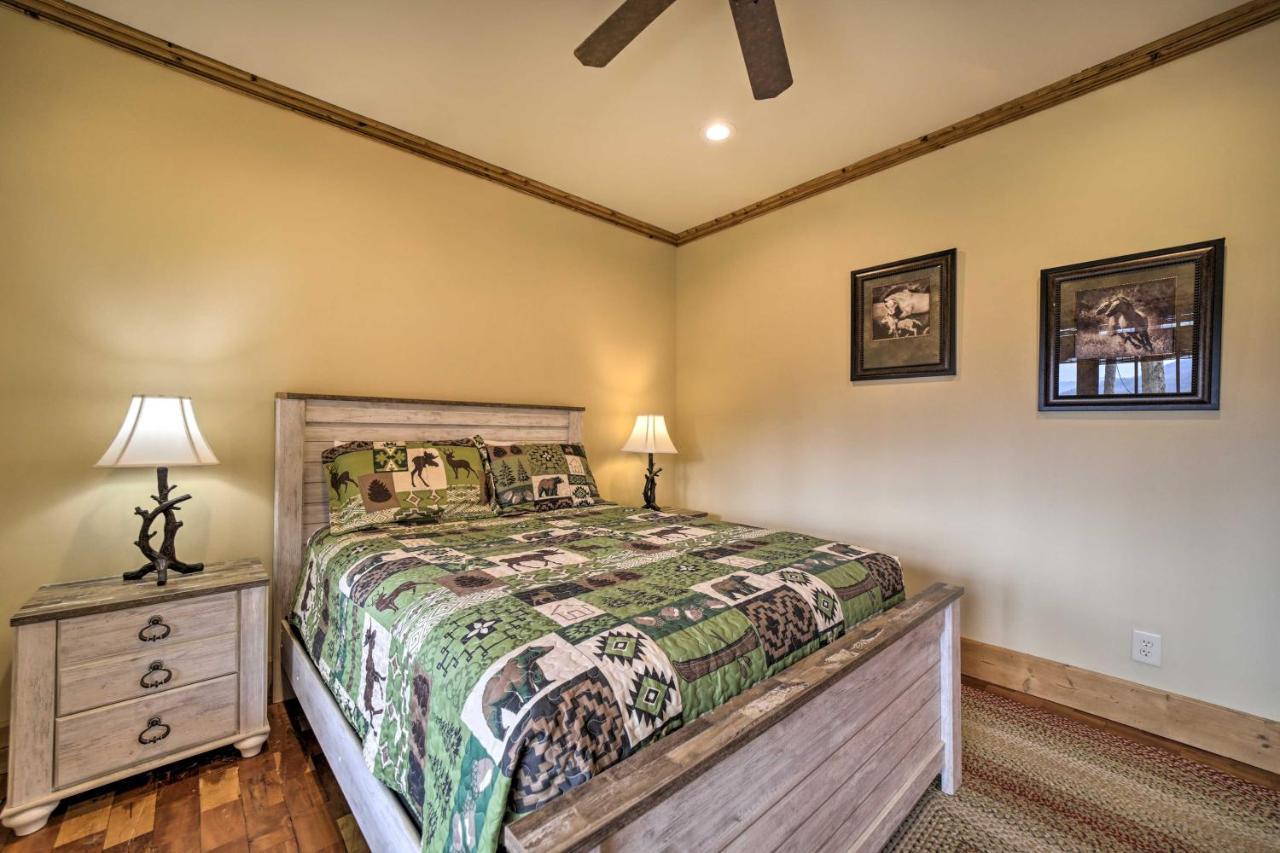 Luxury Cabin Rental In Franklin With Private Hot Tub Ngoại thất bức ảnh